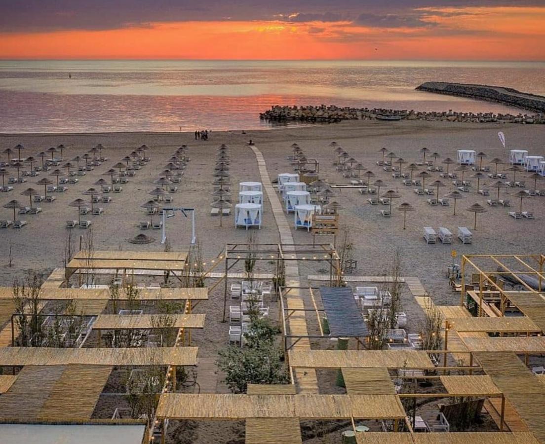 Prime Location, Sea View Flat Near The Beach Appartement Constanţa Buitenkant foto